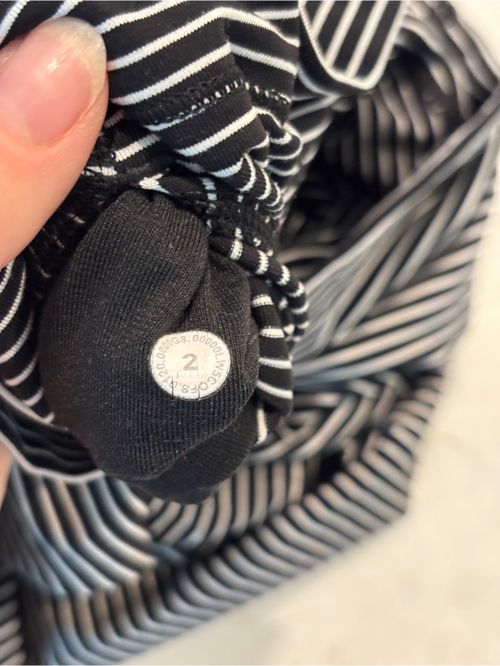 Lululemon Wonder Under Parallel Stripe Leggings Size 2 ✨🖤 - Picture 7 of 8